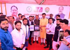 जशपुर में डिजिटल क्रांति: मुख्यमंत्री विष्णु देव साय ने ‘डिजिटल डोर’ सुविधा का किया शुभारंभ, अब QR कोड से घर बैठे भरें जल, संपत्ति और दुकान कर