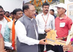 “झोपड़ी से सपनों का घर”—सिलगेर के माड़वी कोसा ने अपने हाथों से बनाया पक्का आशियाना, विष्णुदेव साय ने सौंपी खुशियों की चाबी, योजनाओं ने बदली पूरी जिंदगी