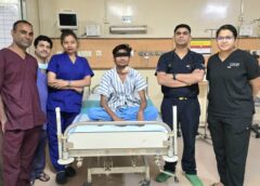 10 साल की खतरनाक जद्दोजहद के बाद अम्बेडकर अस्पताल में मिला जीवनदान: खांसी में खून से जूझ रहे 25 वर्षीय युवक की जटिल लोबेक्टॉमी सर्जरी ने बचाई जान, आधुनिक ‘लंग स्टेपलर’ तकनीक बनी वरदान
