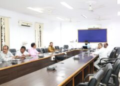 जशपुर में विकास समीक्षा बैठक: क्रेडा, सीएसपीडीसीएल और पीएमजीएसवाई की प्रगति का लिया जायजा, ग्रामीण क्षेत्रों में बिजली-सड़क सुविधाओं को शीघ्र पूरा करने कलेक्टर के सख्त निर्देश