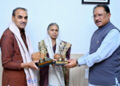 “बस्तर और जनजातीय समाज के लिए चार दशक का समर्पण मानवता की असाधारण मिसाल” : मुख्यमंत्री विष्णुदेव साय ने पद्मश्री डॉ. सुनीता गोडबोले और डॉ. रामचंद्र गोडबोले के सेवा कार्यों को बताया छत्तीसगढ़ का गौरव