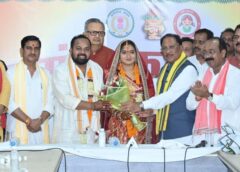 21 जोड़ों का सामूहिक विवाह बना सामाजिक समरसता का उत्सव: मुख्यमंत्री विष्णु देव साय ने नवदंपतियों को दिया आशीर्वाद, बेमेतरा में नर्सिंग कॉलेज की घोषणा और बेटियों के सम्मान-सुरक्षा के लिए सरकार की प्रतिबद्धता दोहराई