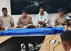 जन्मदिन पार्टी के बहाने घर पहुंचा ‘दूल्हा’, बेहोश कर लूटे लाखों के गहने, दिल्ली से दबोचा गया मास्टरमाइंड, Jeevansathi.com पर 100 महिलाओं से संपर्क, नशीला चिकन खिलाकर करता था वारदात, अंतर्राज्यीय ठग गिरोह के दो आरोपी गिरफ्तार.