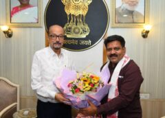 राज्यपाल श्री डेका से उप मुख्यमंत्री श्री विजय शर्मा ने सौजन्य भेंट की