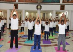 अंतर्राष्ट्रीय योग दिवस पर लोकभवन में किया गया योगाभ्यास