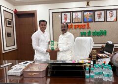 ग्रामीण महिलाओं की मेहनत ने रचा कमाल, उप मुख्यमंत्री अरुण साव को भेंट हुआ जैविक विष्णुभोग चावल—स्थानीय उत्पादों को मिली नई उड़ान