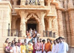 सोमनाथ स्वाभिमान सांस्कृतिक यात्रा दल लौटा, रायपुर रेलवे स्टेशन पर 1040 विशिष्टजनों का हुआ आत्मीय एवं भव्य स्वागत