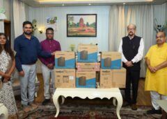 अब वनांचल के बच्चे भी सीखेंगे डिजिटल दुनिया के हुनर! राज्यपाल के स्वेच्छानुदान से स्वामी आत्मानंद स्कूल को मिले 10 कंप्यूटर, तकनीकी शिक्षा को मिली नई उड़ान