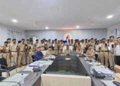 जशपुर पुलिस की विवेचना अब होगी हाईटेक: 104 विवेचकों को मिले स्मार्ट मोबाइल, डिजिटल साक्ष्यों से अपराधियों पर कसेगा शिकंजा