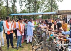 कोंडागांव की 238 बेटियों को मिली उड़ान! सरस्वती साइकिल योजना के तहत वन मंत्री केदार कश्यप ने बांटी साइकिलें, बोले— शिक्षा ही भविष्य की सबसे मजबूत नींव