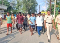 ऑपरेशन शंखनाद का बड़ा प्रहार ! 55 किलो गौ मांस के साथ 10 आरोपी पुलिस के शिकंजे में, जशपुर में पुलिस की बड़ी दबिश, गौवंश मांस बरामदगी के बाद 10 आरोपी हिरासत में, हथियार, बाइक और नकदी भी जब्त, भेजे जाएंगे जेल.