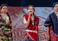रैंप पर उतरीं सुकमा की पुनर्वासित महिलाएं, बदली जिंदगी की तस्वीर! बिना किसी दबाव के 9 महिलाओं ने स्वेच्छा से लिया स्वदेशी फैशन शो में हिस्सा, आत्मविश्वास के साथ बढ़ाया मुख्यधारा की ओर कदम; 54.40 लाख से मिलेगा प्रशिक्षण और रोजगार का सहारा