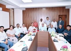 चार दशक की समर्पित सेवाओं को मिला सम्मान! पावर कंपनी ने दो मुख्य अभियंताओं सहित 7 अधिकारी-कर्मचारियों को दी भावभीनी विदाई, यादगार पल बने भावुक क्षण