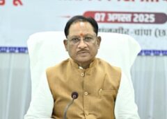 कुलगाम आतंकी हमले में जान गंवाने वाले छत्तीसगढ़ के दो श्रमिकों के परिवारों के साथ खड़ी हुई राज्य सरकार, मुख्यमंत्री विष्णुदेव साय ने किया ₹20-20 लाख की सहायता राशि देने का बड़ा ऐलान