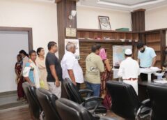 जशपुर जनदर्शन में जनता की सीधी सुनवाई! 48 शिकायतों पर कलेक्टर का बड़ा एक्शन, अफसरों को दिए त्वरित निराकरण के सख्त निर्देश