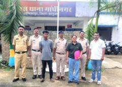 पुलिस की त्वरित कार्रवाई : शादी का झांसा देकर बहला-फुसलाकर नाबालिग से दुष्कर्म का आरोपी गिरफ्तार, गांधीनगर पुलिस ने घटना में प्रयुक्त मोटरसाइकिल भी की जब्त.