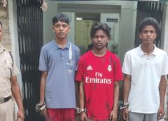 रायपुर में वायरल वीडियो ने मचाई सनसनी! राहगीर से मारपीट और जेब में हाथ डालकर छीना-झपटी, गंज पुलिस ने तीन युवकों को दबोचकर भेजा जेल