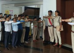 नशे के खिलाफ पुलिस का बड़ा संकल्प! SP योगेश कुमार पटेल ने दिलाई राष्ट्रीय नशामुक्ति शपथ, थाने-चौकियों तक गूंजा ‘नशे को ना’ का संदेश—युवाओं को बचाने पुलिस ने संभाला मोर्चा