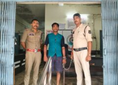 बातचीत बंद की तो भड़का आशिक! महिला पर बैटरी वाला केमिकल उड़ेलकर किया गंभीर घायल, बाइक से पहुंचा था आरोपी—पुलिस ने घेराबंदी कर दबोचा