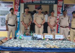 दल्हा पहाड़ मेले में पुलिस का बड़ा एक्शन! 5500 भारी स्टील के कड़े उतरवाए, 150 पाव शराब जब्त—1 लाख श्रद्धालुओं की भीड़ में ड्रोन-CCTV से पैनी निगरानी