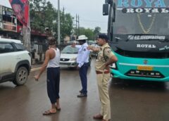 सड़क पर मनमानी पार्किंग पर पुलिस का शिकंजा! 15 दिनों में 1960 वाहनों पर कार्रवाई, वहीं 216 ब्रेकडाउन वाहनों को मौके पर मिली तत्काल मदद