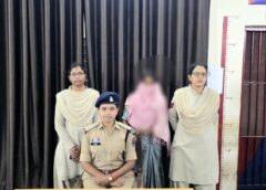 घर की नौकरानी ने ही रची चोरी की साजिश! अलमारी से चेक चुराकर फर्जी हस्ताक्षर से ₹85 हजार निकालने पहुंची बैंक, सतर्कता से बची रकम, आरोपी गिरफ्तार