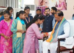 विशेष लेख : महतारी के आशीष से, राखी के विश्वास से मुख्यमंत्री विष्णु देव साय के नेतृत्व में महिलाओं के सम्मान, स्वावलंबन और आर्थिक सशक्तिकरण की दिशा में निरंतर पहल